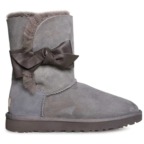 UGG Classic Daelynn Boot - Picture 3 of 9